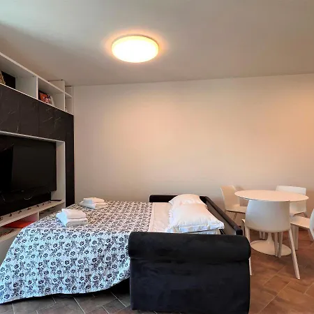 Apartment Castellini-private Parking *