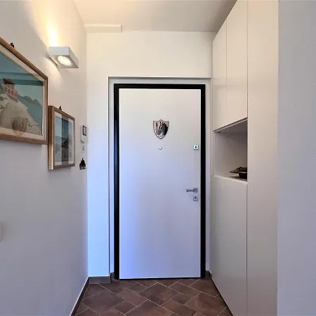 Castellini-private Parking Apartment *