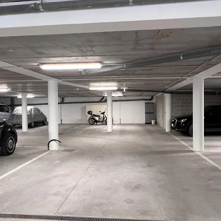 Castellini-private Parking * Siena